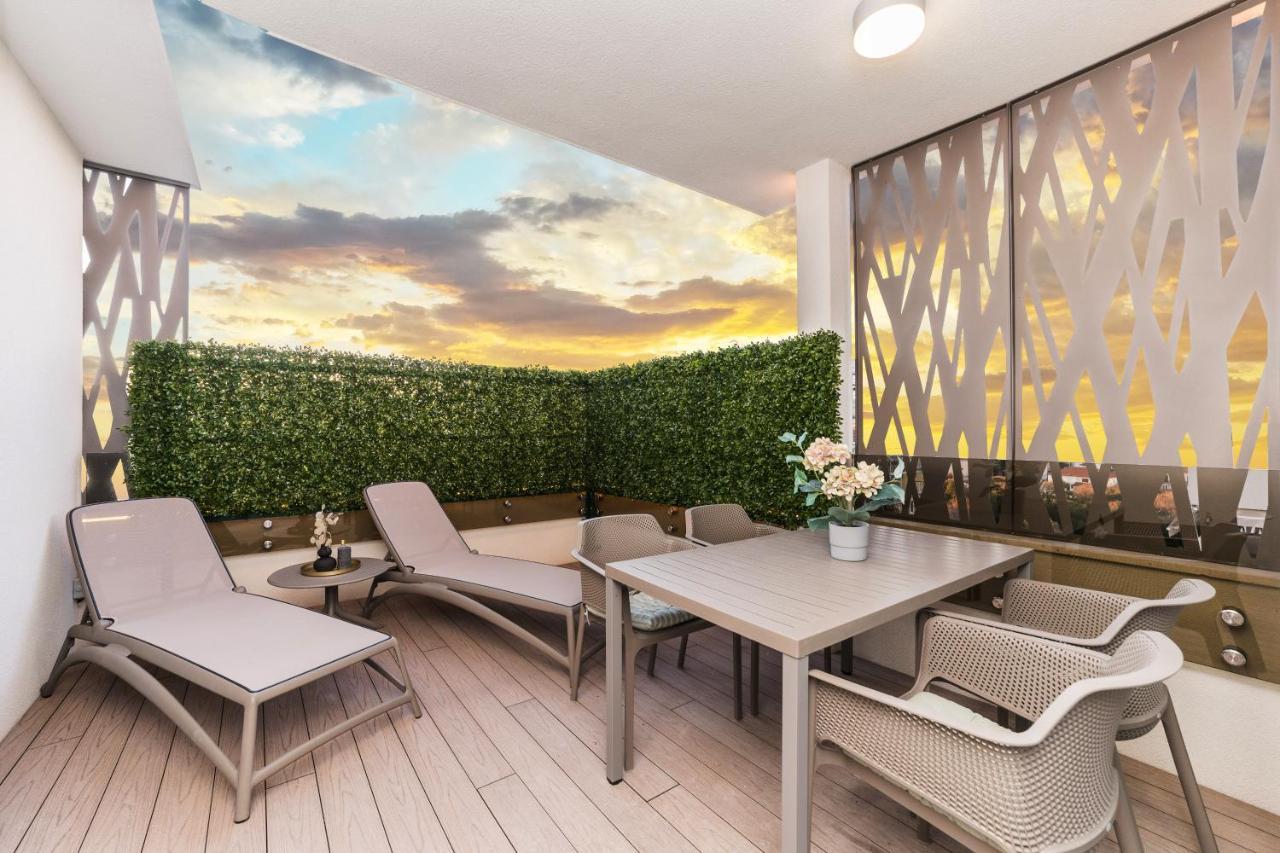 Green Sky Luxury Penthouse Apartment Zadar Buitenkant foto
