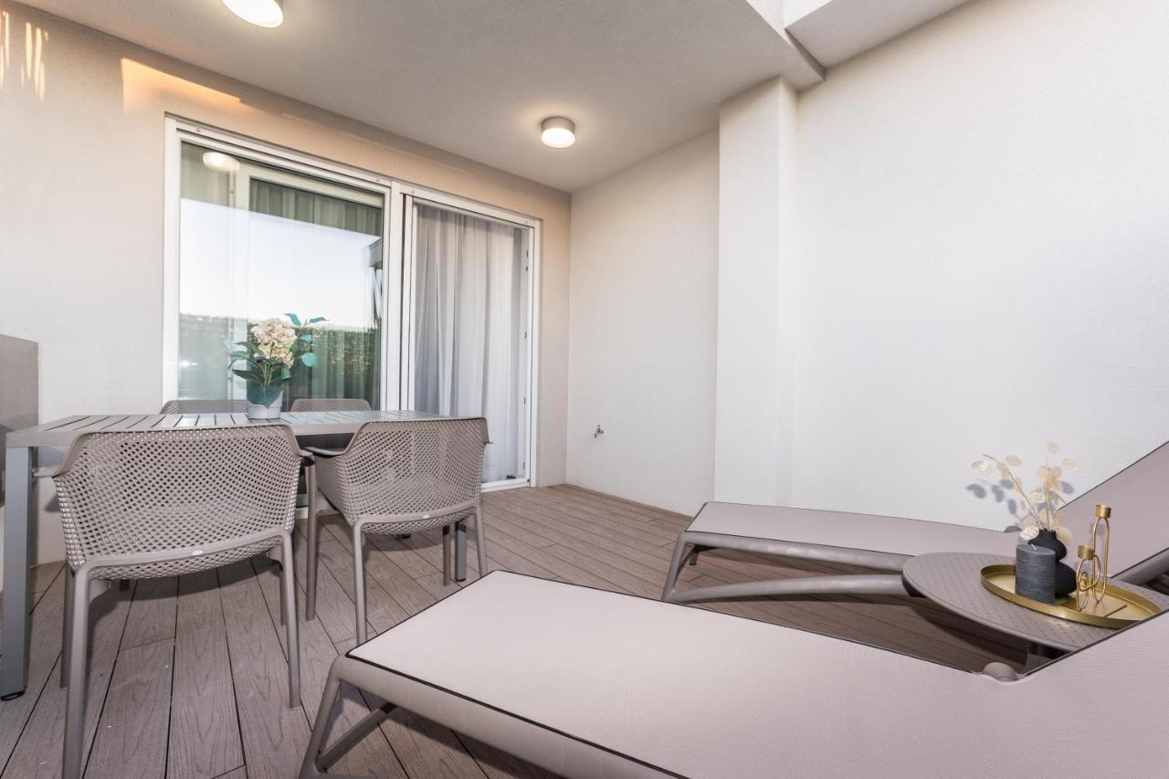 Green Sky Luxury Penthouse Apartment Zadar Buitenkant foto